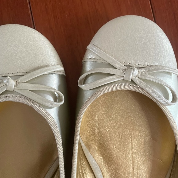 NWOT Champagne Gold Ballet Flats - Picture 3 of 6